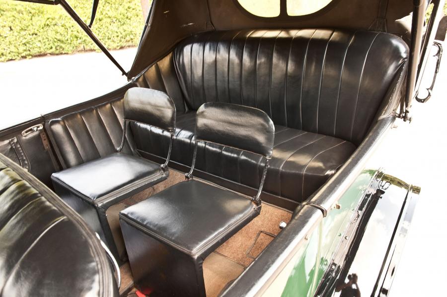  Oldsmobile Light Eight Model 45 Touring 1917 года  (фото 7 из 12)